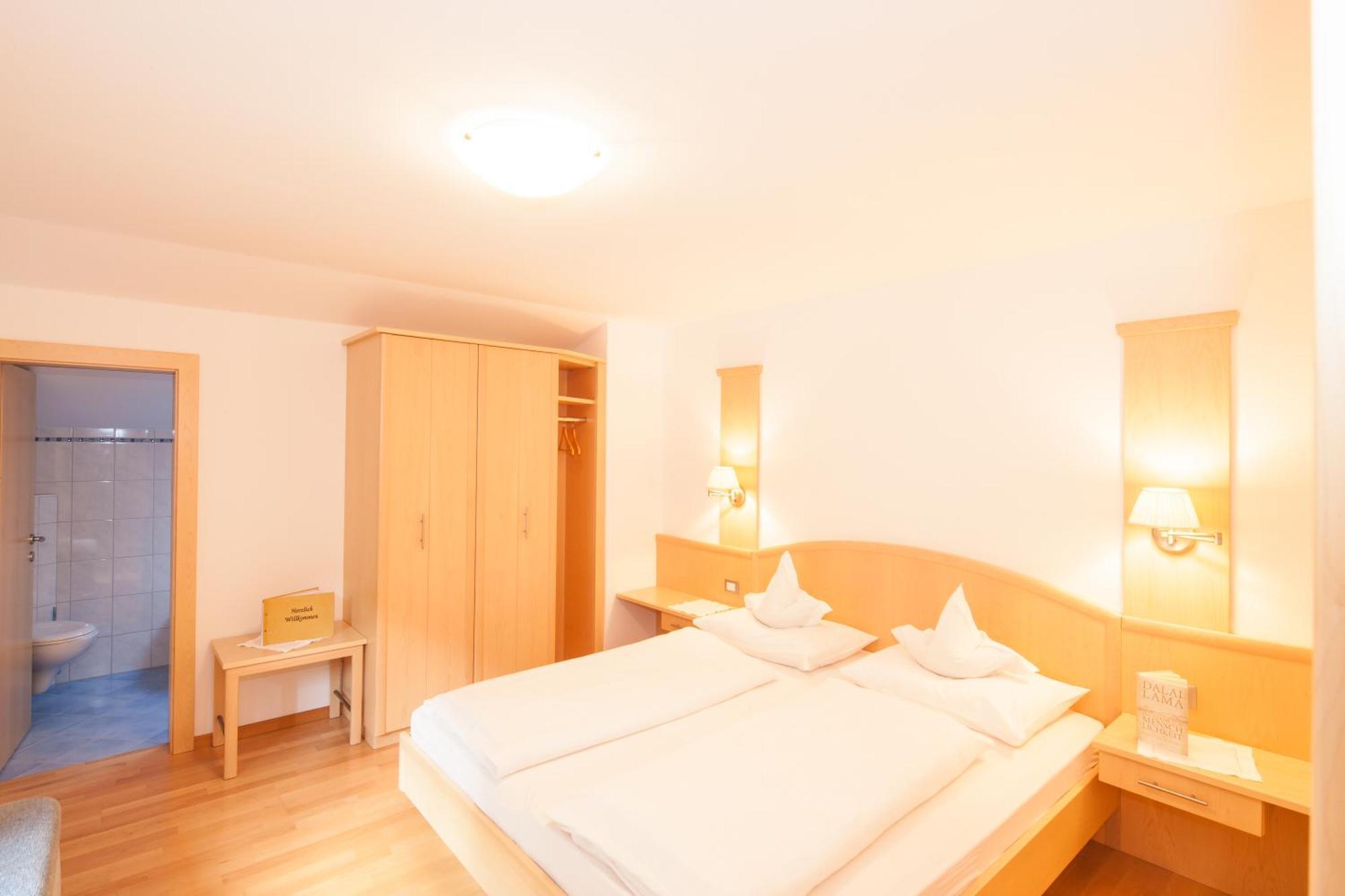Appartements Kirchtalhof Лана Екстериор снимка